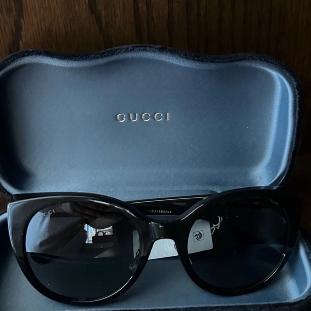 GUCCI 54mm Cat Eye Sunglasses